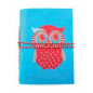 Cuaderno azul con dibujo de búho rojo