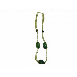 Collar cuentas metalizadas y piedras verdes