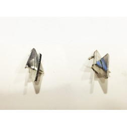 Pendientes dos triángulos plateados