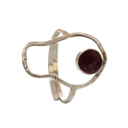 Anillo de plata y piedra púrpura