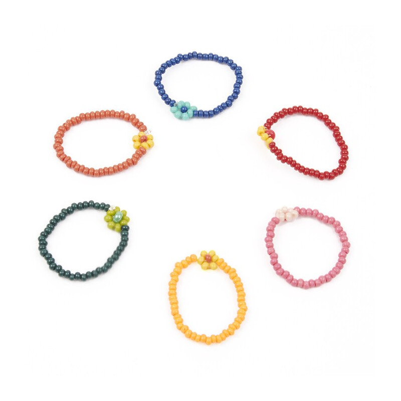 Surtido de cuentas de vidrio con anillo Surtido de cuentas de vidrio con anillo