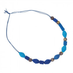 Collar de cuentas de algodón azul